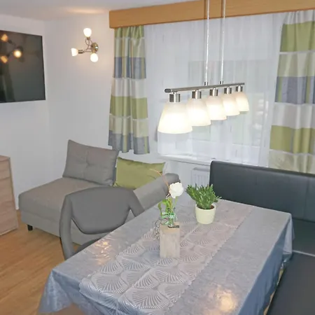 Walzthoeni By Interhome アパート